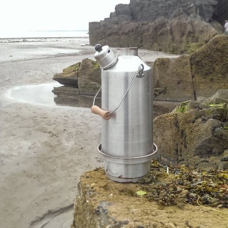 Ghillie Kettle in action, Hot Chocolate on the beach, Debbie Brame-Byford\\n\\n19/08/2014 14:06